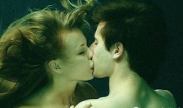 男女接吻视频,男女接吻视频背后的情感火花